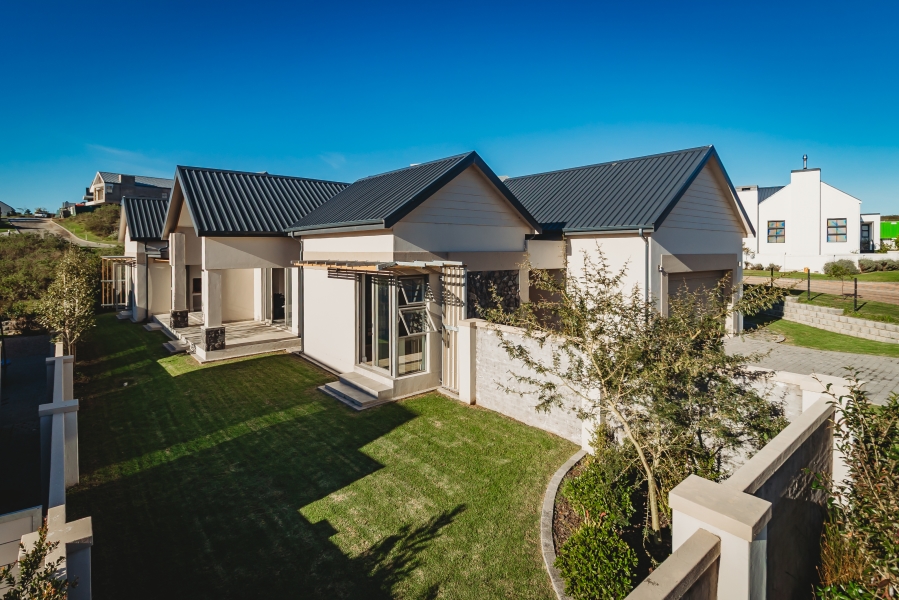 4 Bedroom Property for Sale in Kingswood Golf Estate Western Cape